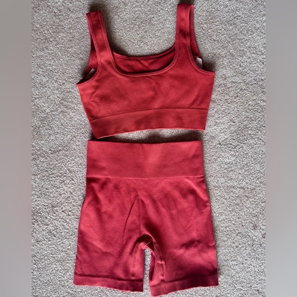BUNDLE 4 Piece Activewear Set - Picture 7 of 15